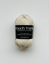 Load image into Gallery viewer, pure merino 8ply - oatmeal