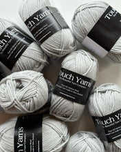 Load image into Gallery viewer, pure merino 8ply - silver